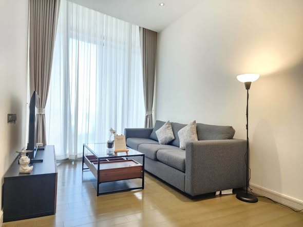bedroom and living room of Magnolias Ratchadamri Boulevard