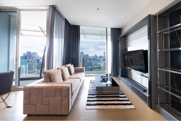 living room and room interior of Magnolias Ratchadamri Boulevard