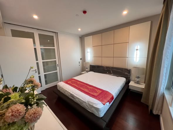 bedroom of Manhattan Chidlom