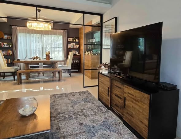living room and room interior of Mantana Bangna Km.7 มัณฑนา บางนา กม.7