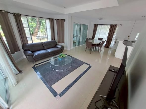 living room of Manthana Onnut-Wongwaen 1