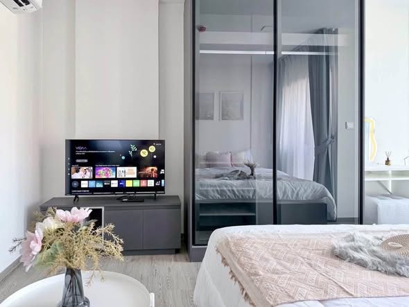 bedroom and room interior of Maroon Ratchada 32 (สำนักงานขาย)