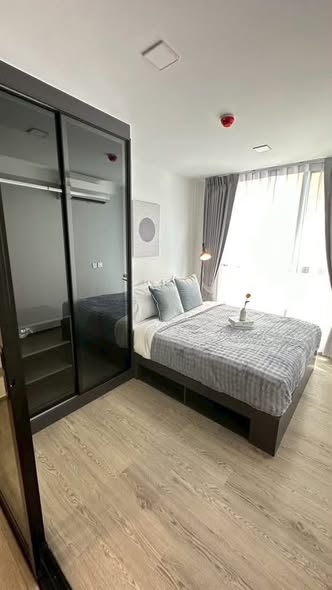 bedroom and room interior of Maroon Ratchada 32 (สำนักงานขาย)