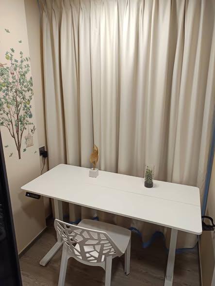 room interior of Maroon Ratchada 32 (สำนักงานขาย)
