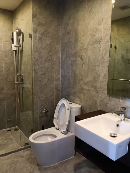 bathroom of MARU Ekkamai 2