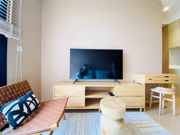 bedroom and living room of MARU Ekkamai 2