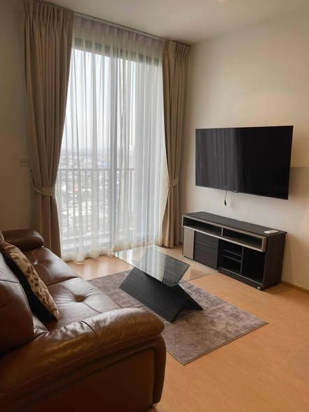 bedroom and living room of MARU Ekkamai 2