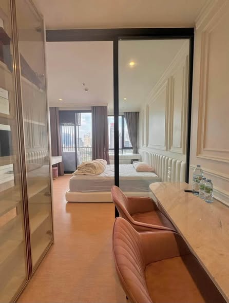 bedroom and living room and room interior of MARU Ekkamai 2