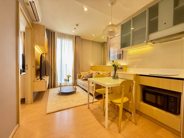 living room and bedroom and bathroom of MARU Ekkamai 2