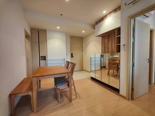 room interior of MARU Ekkamai 2
