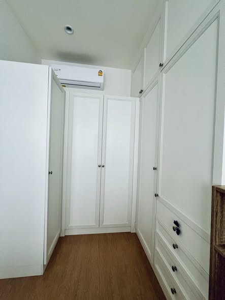 room interior of MARU Ekkamai 2
