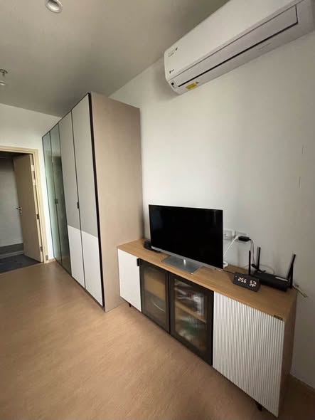room interior of MARU Ekkamai 2