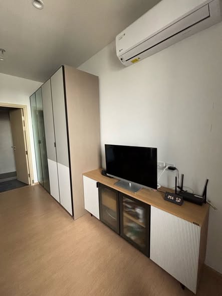 room interior and kitchen of MARU Ekkamai 2