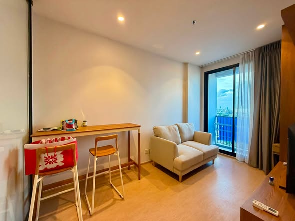 bedroom and living room of Maru Ladprao 15 : มารุ ลาดพร้าว 15