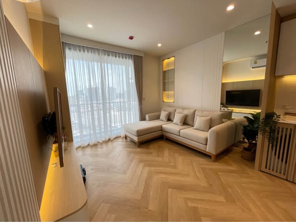living room and room interior of Maru Ladprao 15 : มารุ ลาดพร้าว 15
