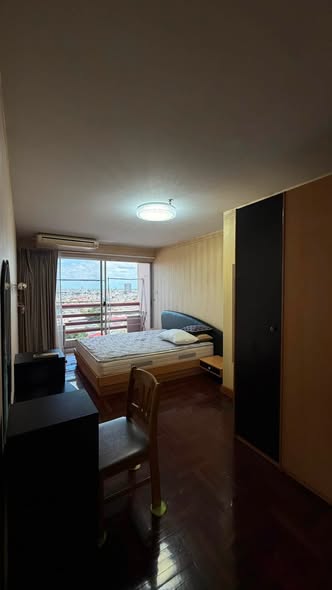 bedroom of Master View Executive Place