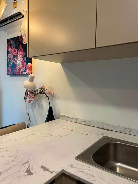 kitchen of Maxxi Prime Sutthisan Condo