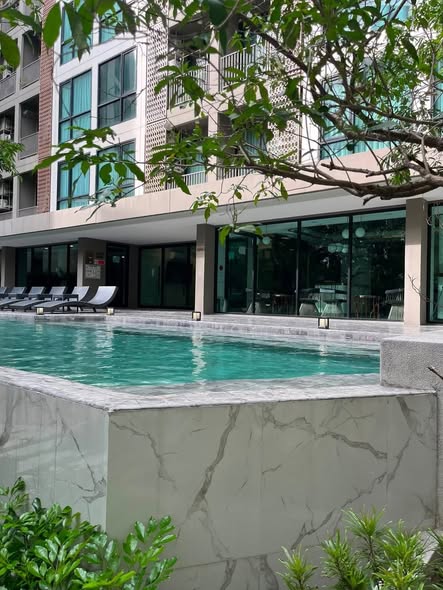 pool of Maxxi Prime Sutthisan Condo
