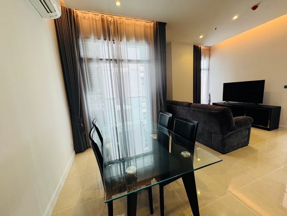 room interior of Mayfair Place Sukhumvit 50