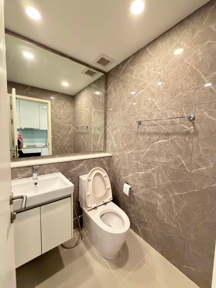 bathroom of แมสซารีน รัชโยธิน | Mazarine Ratchayothin by Grand Unity