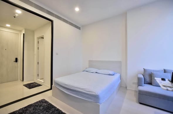 bedroom and room interior of แมสซารีน รัชโยธิน | Mazarine Ratchayothin by Grand Unity