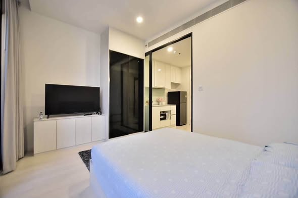 bedroom and room interior of แมสซารีน รัชโยธิน | Mazarine Ratchayothin by Grand Unity