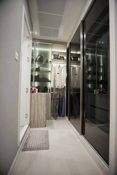 room interior and bathroom of แมสซารีน รัชโยธิน | Mazarine Ratchayothin by Grand Unity