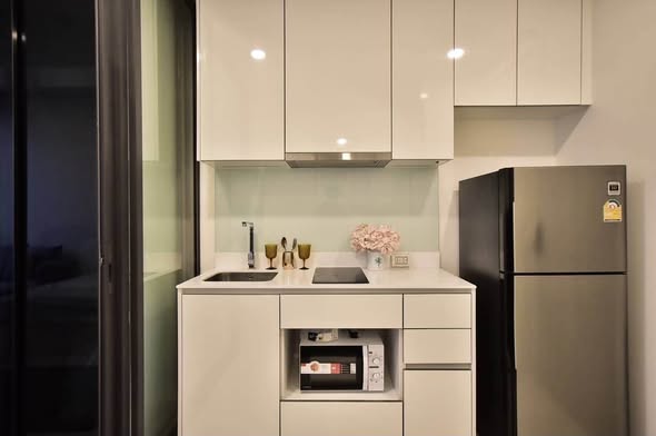 room interior and kitchen of แมสซารีน รัชโยธิน | Mazarine Ratchayothin by Grand Unity