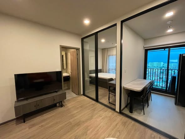 bedroom and room interior of Metris District Ladprao (เมทริส ดิสทริค ลาดพร้าว)