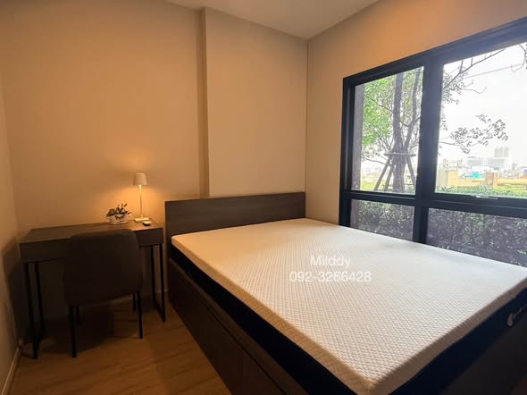 bedroom of Metris Lat Phrao