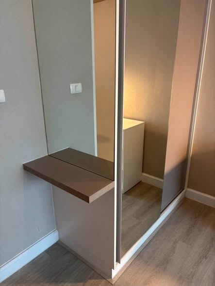 room interior and bathroom of Metro Luxe Ratchada