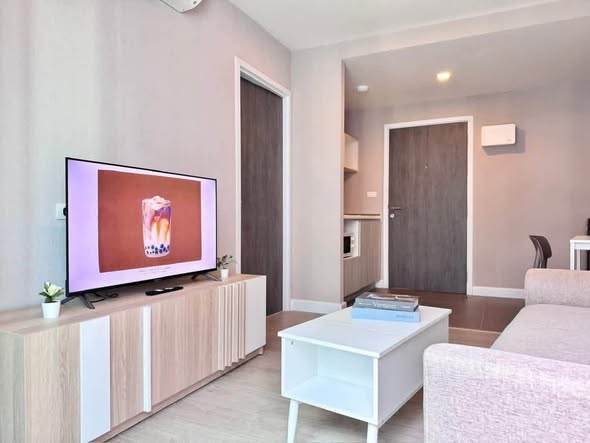 living room and room interior of Metro Luxe Riverfront Rattanathibet