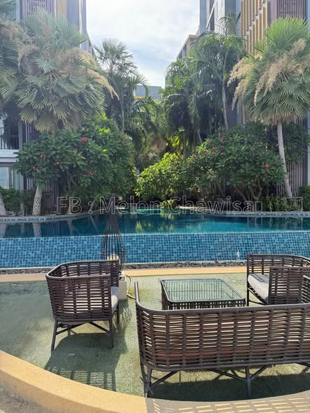 pool of Metro Luxe Riverfront Rattanathibet