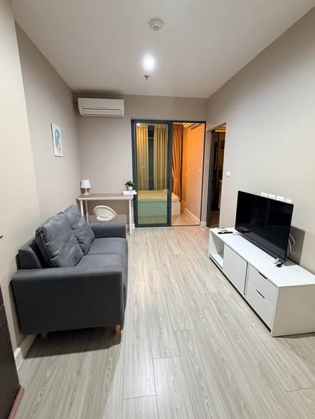 living room and bedroom of Metro Sky Prachachuen