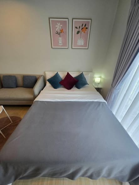 bedroom of Metro Sky Wutthakat