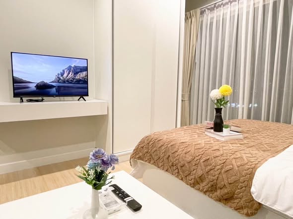 bedroom of Metro Sky Wutthakat