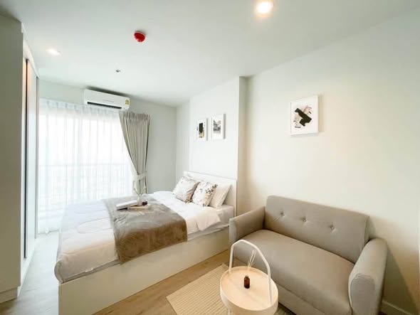 bedroom of Metro Sky Wutthakat