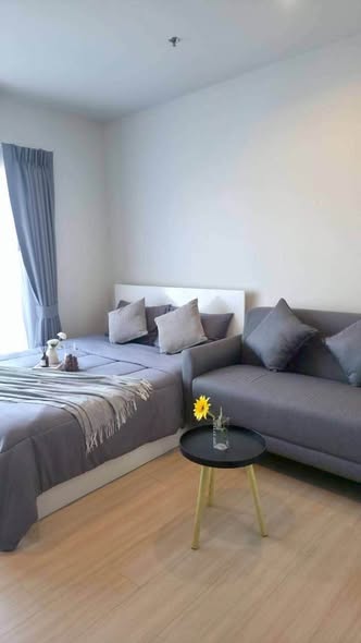 bedroom and living room of Metro Sky Wutthakat