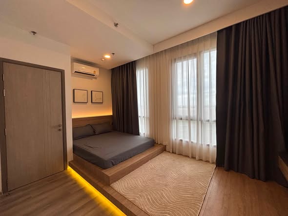 bedroom of Miti Chiva Kaset Station