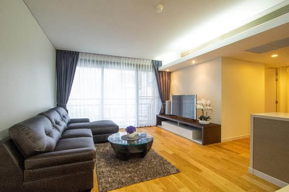bedroom and living room of Mode Sukhumvit 61