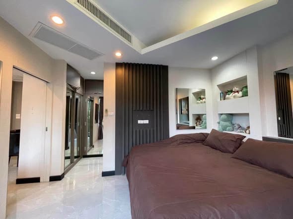 bedroom of Mountain View Condominium
