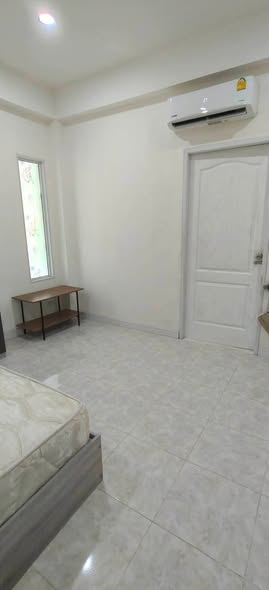 bedroom of จวนลมัย ห้องพักติดรถไฟ MRTวงศ์สว่างเฟอร์นิเจอร์ครบพร้อมอยู่