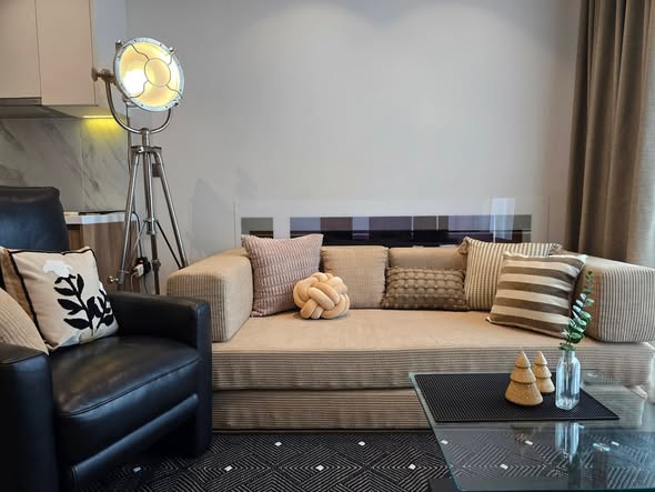 living room of MUNIQ Sukhumvit 23