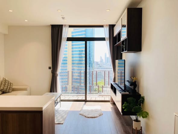 living room and room interior of MUNIQ Sukhumvit 23