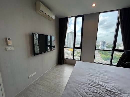 bedroom of Mövenpick Ekkamai Bangkok