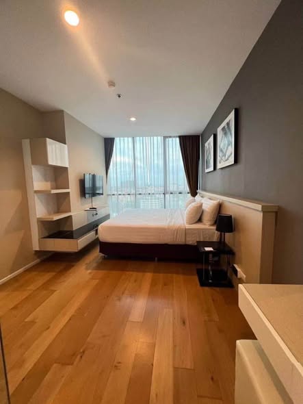 bedroom of Mövenpick Ekkamai Bangkok