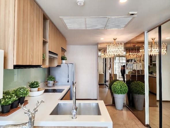bathroom and kitchen of Na Vara Residence