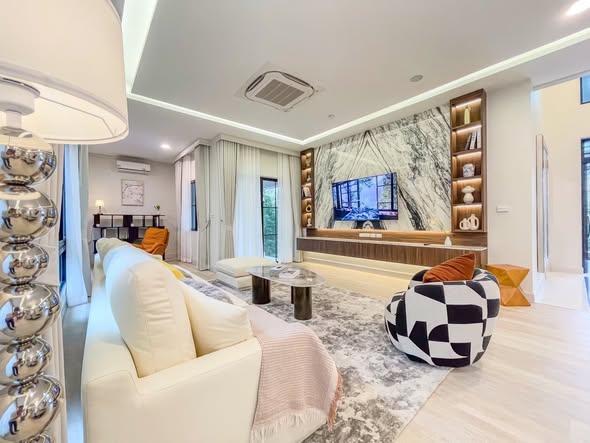 living room of Nantawan Rama 9 – New Krungthepkreetha