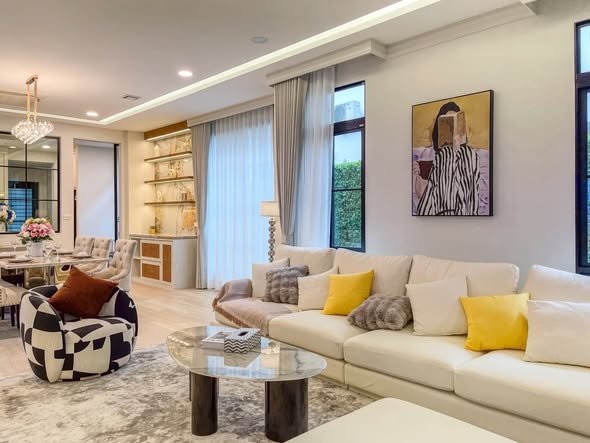 living room of Nantawan Rama 9 – New Krungthepkreetha