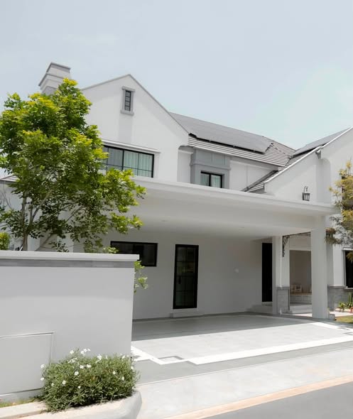 Nantawan Rama 9 Srinakarin